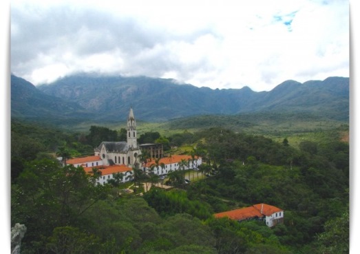 Construído por religiosos no século 18, o Santuário do Caraça tem grande importância histórica e virou, também, área de preservação ecológica. (foto: Vinícius São Pedro)